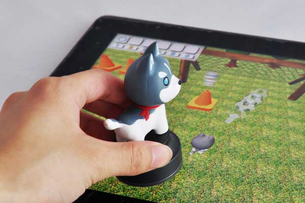 Huskyland, Interactive Toy with Tablet Games